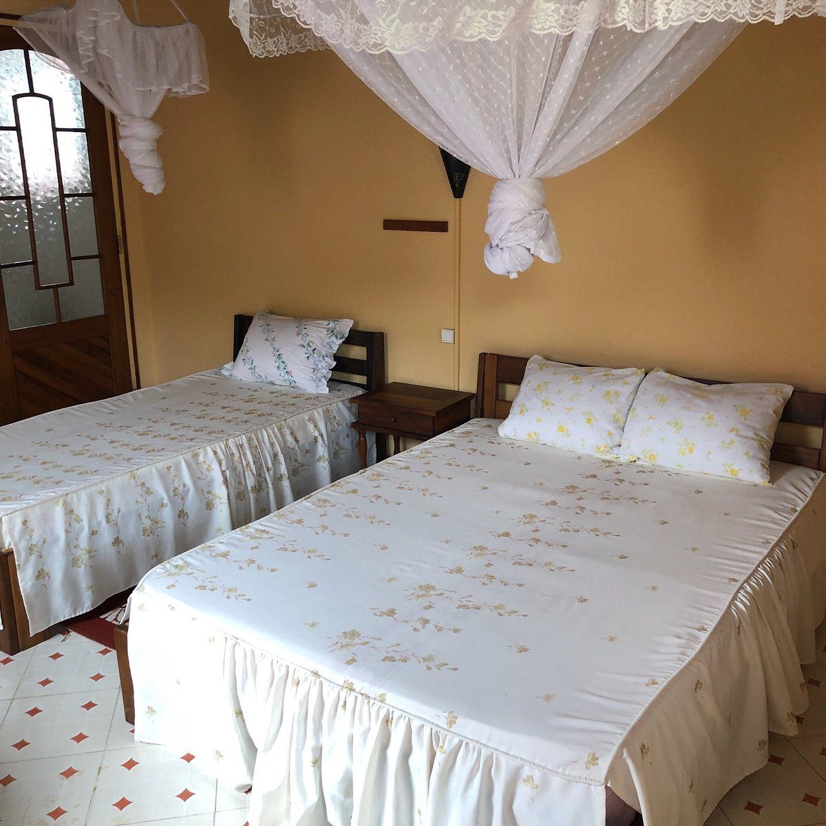 sypialnia, Hotel Le Grenat, Ranomafana, Madagaskar