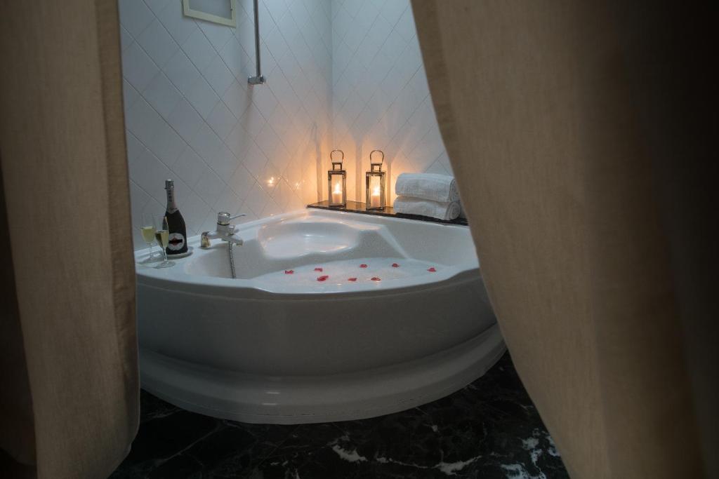 Residenza Kastrum Hotel Sardynia Włochy łazienka