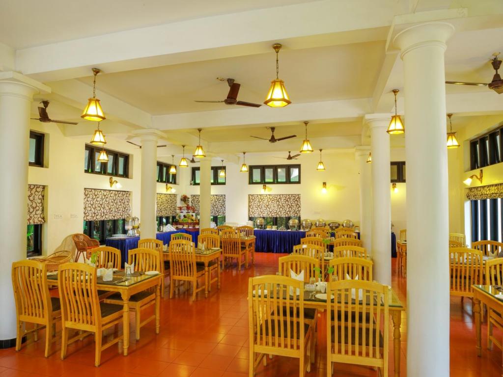 Thekkady Treetop Hotel Kerala Indie restauracja